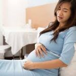 Penyebab Nyeri Perut Saat Hamil dan Cara Mengatasinya